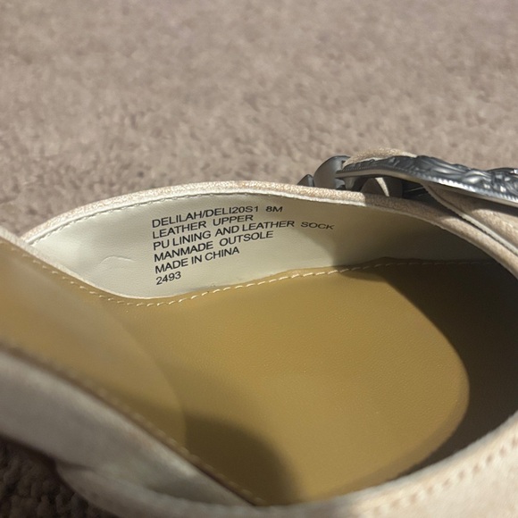 Elegant Steve Madden Cream Slingback Heels - Picture 3 of 4